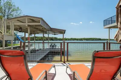 Image de Paddle Time - Eau libre du lac Lbj avec un quai pour bateaux!