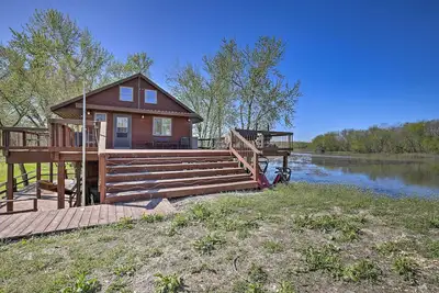 Image de Nouveau! Lodge sur 240 acres avec terrasse, grill et foyer!