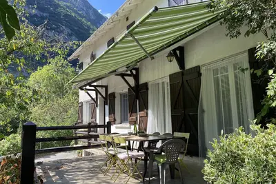 Image de Charmante maison de vacances avec vue sur la montagne et la rivière
