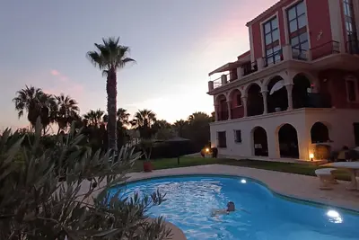 Image de Appartement luxueux en plein golf avec vue sur la campagne