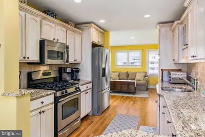 Image de Magnifique 4 Chambres À Coucher 3. 5 Bloc De Plage De Bain Maison PRÈS De A. C.