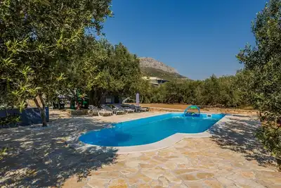 Image de Villa de luxe avec piscine chauffée / refroidie et grand jardin près de Split