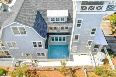 Image de * Vues sur le golfe, nouvelle maison, piscine privée avec pare-pluie, nouvelle annonce - Faire une offre *