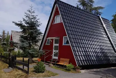 Image de Eifeler Finnhaus, isolée, directement au bord de la forêt, avec cheminée