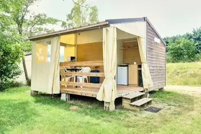 Image de Bungalow Toilé 3 Pièces 5 personnes (4 adultes + 1 enfant -9 ans) Sans Sanitaire