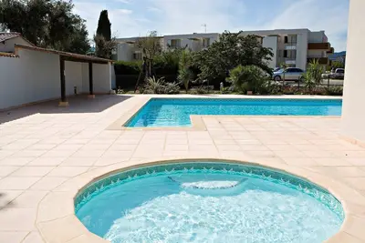 Image de Appart avec Vue sur la Marina et Clim | Amarrage sur place