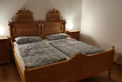 Image de appartement spacieux avec balcon près d'Ammersee pour 2 à 8 personnes