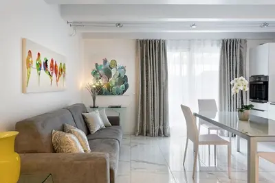 Image de White Villa Luxury - Cielo Boutique Apartment 70 m2 - 2e étage
