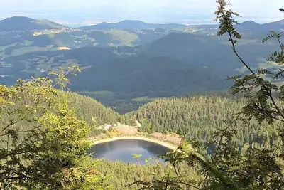 Image de Grand duplex de charme avec jardin en pleine nature