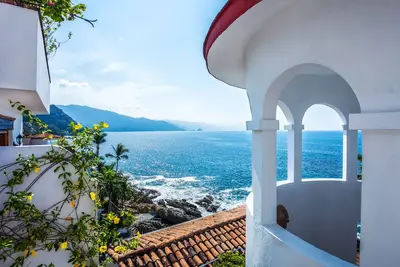 Image de Oceanfront Villa 3, 4 ou 5 chambres, personnel complet, piscine, meilleurs tarifs sur la plage
