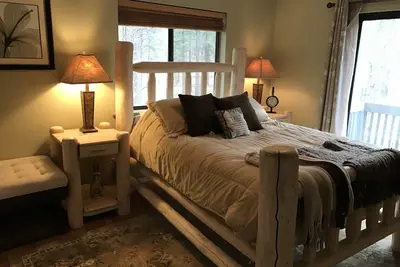 Image de Le Loft @ Wrigley Ranch-Randonnées à cheval-Randonnée-Tir / Tours 4x4-FirePit-GasBBQ-