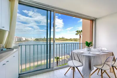 Image de appart 4/6 pers vue mer piscine parking clim