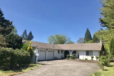 Image de Spacieuse maison familiale près de Wou!