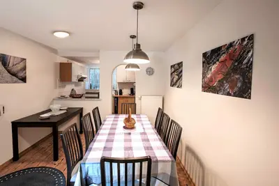 Image de Ferme confortable avec poêle suédois pour les soirées romantiques