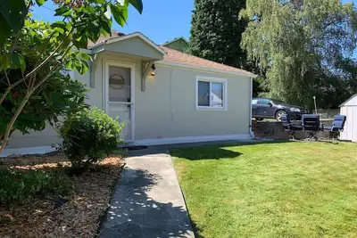 Image de Everett - Maison confortable et calme de 2 chambres près de 2 tout