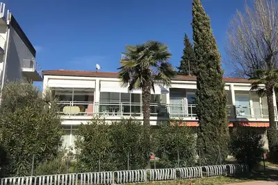 Image de Appartement dans un emplacement idéal directement sur le lac