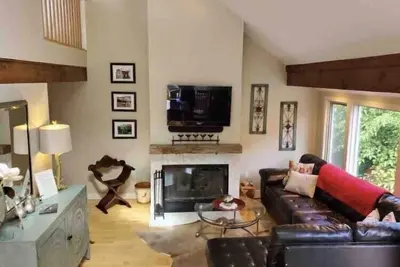 Image de Évadez-vous au charme de Galena dans notre maison de ville au bord du lac 2br 2ba nouvellement mise à jour