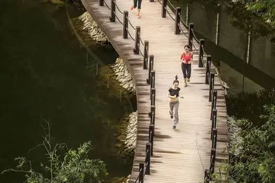 Image de Suite Premier à 3 Chambres avec Vue sur Lac # 1