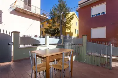N032 - Numana, new three-room apartment with terrace on the left