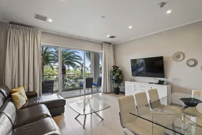 Image de Beach View - Eagle Beach - Levent Resort - Condo Famiglia Serena 3br - Lv202