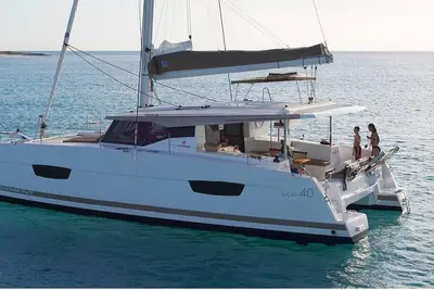 Image de Nouveau luxe Fountaine Pajot 40