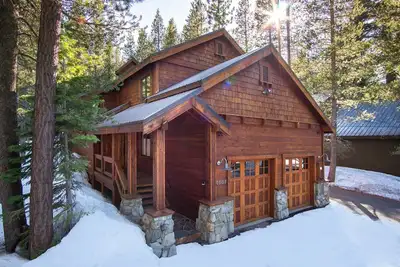 Cozy Tahoe Donner Cabin