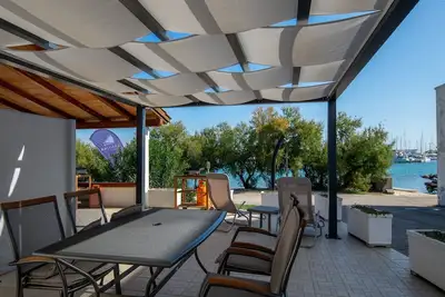 Image de Appartement rez de chaussée 2 + 2p **** avec vue mer et terrasse à 10 m de la plage