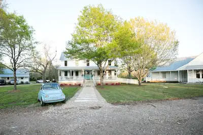 Image de Salle 7 / Art Studio- The Frenchie Boutique Hotel