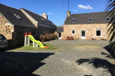 Image de Maison bretonne rénovée avec Wifi à Trebeurden