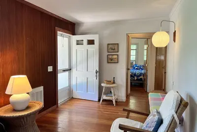 Image de Vie classique, paisible et familiale à Seaview. Près de la plage, de la baie, du marché et de l'Ob