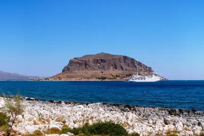 Image de Chambre familiale avec vue à côté du rocher de Monemvasia