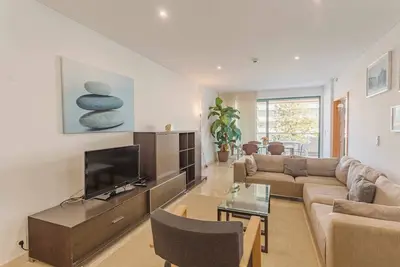 Image de VilamouraSun Aquamar 215 - Vue sur le jardin, balcon prêt pour les repas en plein air, piscine