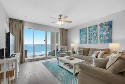 Image de Golfe Avant Chambre À Coucher Principale Et Salon De 12oo M² UNITÉ