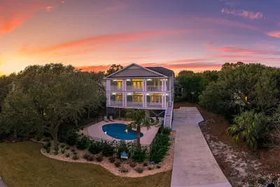 Ocean Days: 7 Br / 7. 5 Ba maison à Pawleys Island, pour 18 personnes
