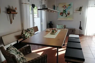 Image de Vacances au coin de l'eau - la maison pour la famille, les amis, le chien :-)