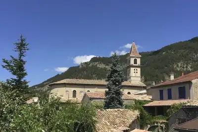 Image de Charmante maison de village récemment rénovée avec 4 chambres et un joli jardin