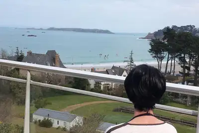 Image de A 3 mn de la plage, beau studio avec 1 lit 2 p, véranda, terrasse, park. , wifi