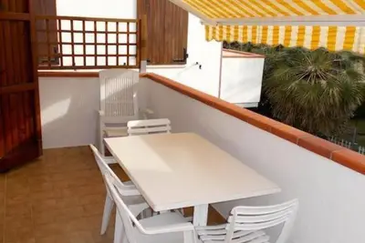 M035 - Marcelli, three-room apartment with terrace and a / c