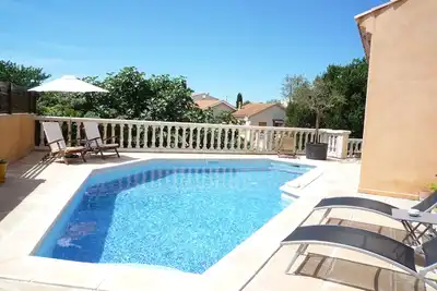 Image de Villa avec piscine privée à 20 minutes de la mer la plus proche