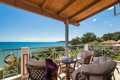 Image de Trapezaki front de mer magique Accueil