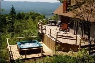 Image de Vues Incroyables de la vallée avec le parc national de Shenandoah à votre porte arrière!