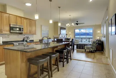 Image de Seasons at Sandpoint - Condo avec vue imprenable - Parfait pour les familles