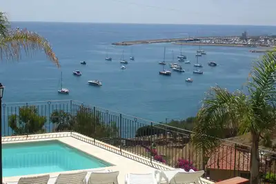 Image de Apartment avec piscine chauffée à 37 degrés, avec couverture totale en hiver