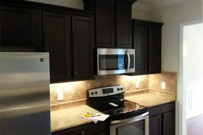 Image de 5br / 5b maison de luxe sur le lac Norman