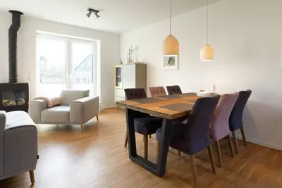 Image de Nouveau: \"Traumstuuv\" adapté aux enfants, vélos et chariots, à 300m de la plage