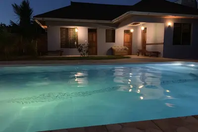 Image de Villa avec piscine privée, très calme, beau jardin, très proche de la plage.