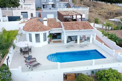 Villa de luxe avec des vues spectaculaires