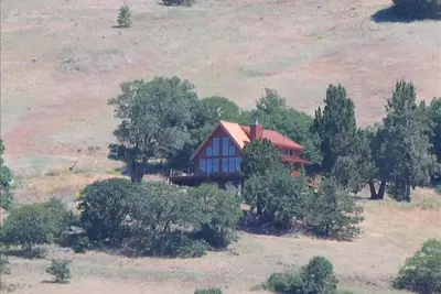 Image de Chalet Sunset - 2600 pieds carrés Retraite multi-saisonnière à seulement 15 minutes d'Ashland!