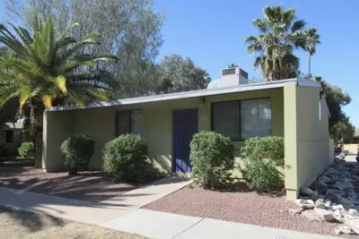 Image de Belle Casita près du centre-ville de Tucson. 4 personnes confortablement!