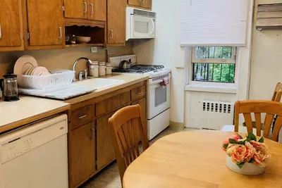 Image de Charmant Bedstuy Brownstone